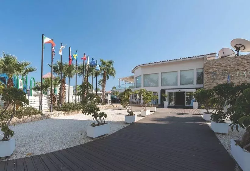 Marlita Beach Hotel Apartments