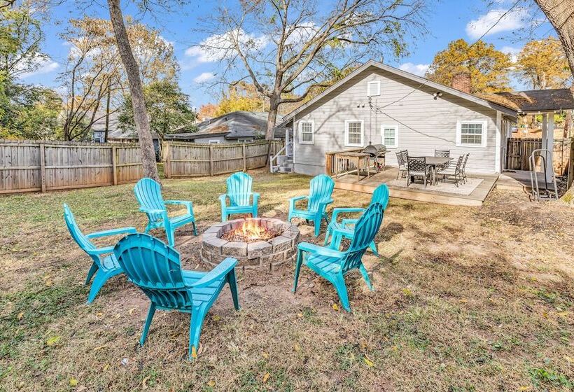 Bright And Modern Close To Everything