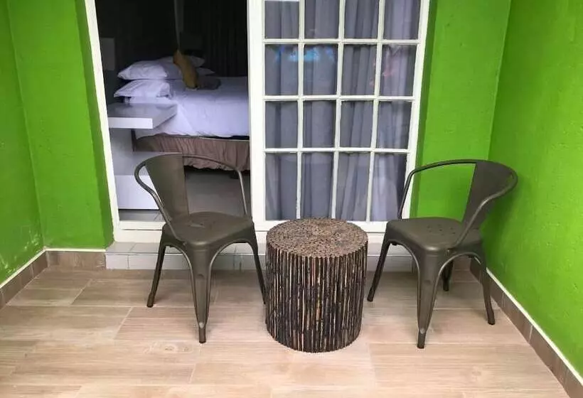 Hotelli 1 Oak Resort