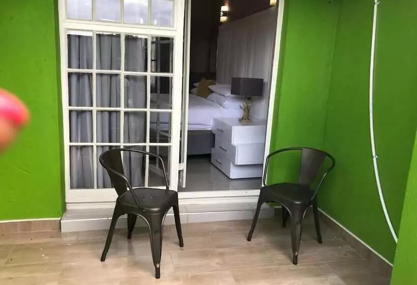 Hotelli 1 Oak Resort