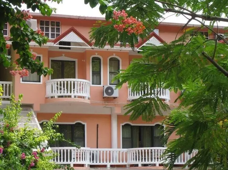 هتل Alicia S Palace