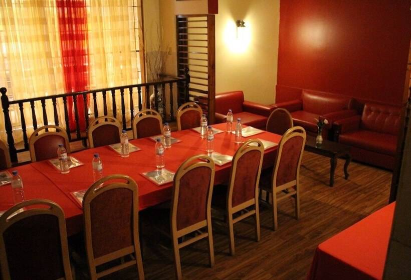 هتل Alicia S Palace