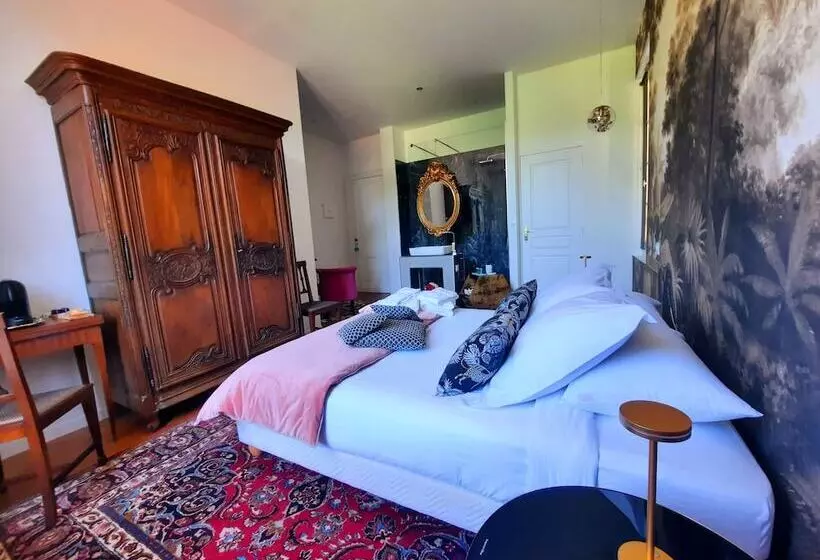 Hotelli Chateau Tanesse De Tourny