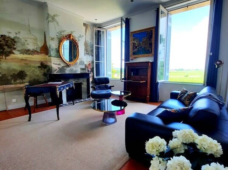 Отель Chateau Tanesse De Tourny