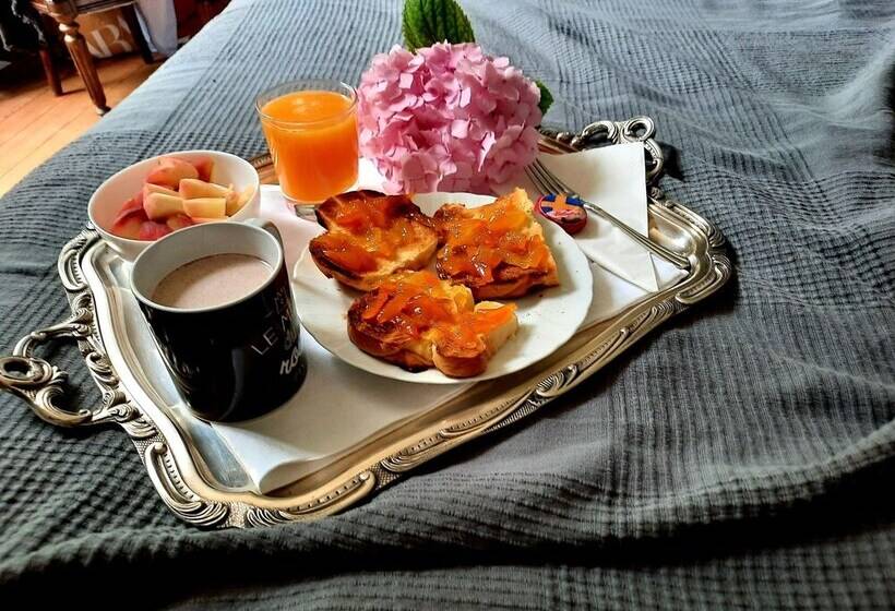 Отель Chateau Tanesse De Tourny