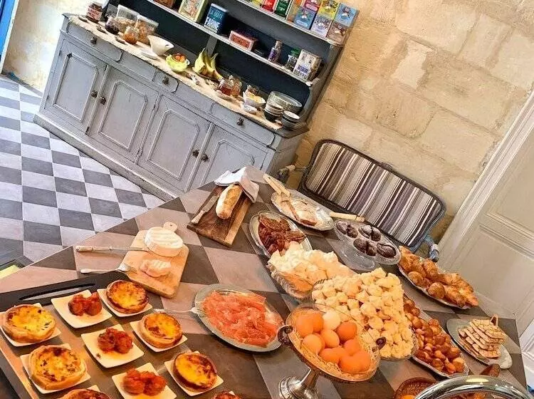 Hotelli Chateau Tanesse De Tourny