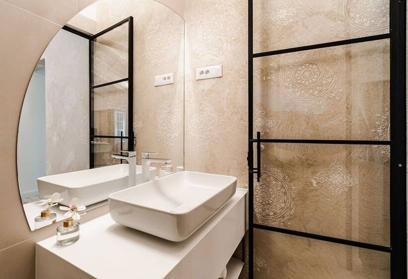 בית מלון כפרי šibenik Palace