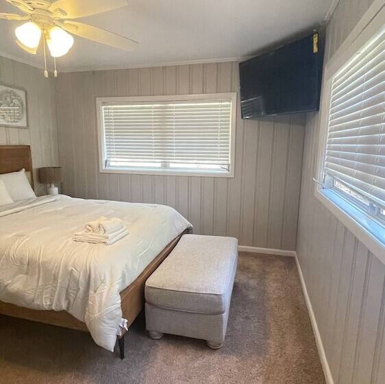 酒店 The Red Cottage Fantastic View Firepit Free Kayaks