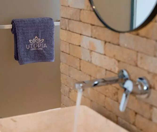 Hotelli Utopia Suites By Anna Platanou   Adults Only