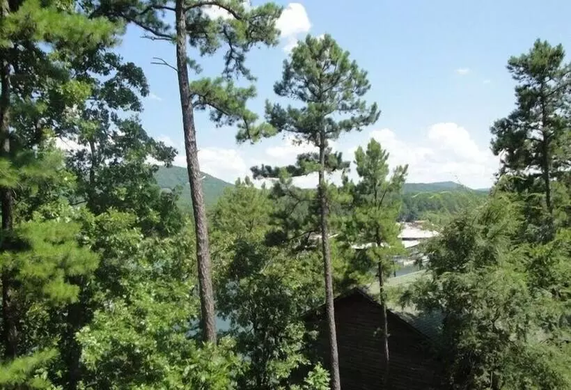 Lake View Three Bedroom, Three Bath Cottage With Hot Tub Overlooking Lake Ouachita. By Redawning