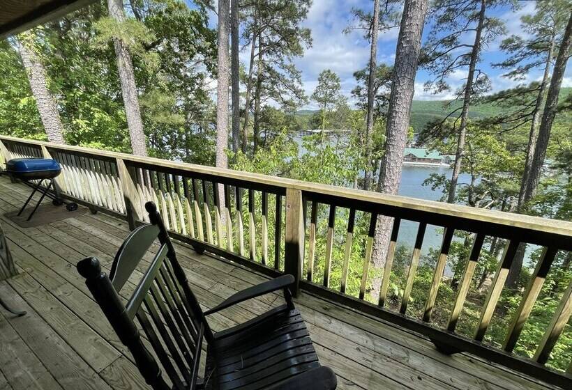 Lake View Three Bedroom, Three Bath Cottage With Hot Tub Overlooking Lake Ouachita. By Redawning