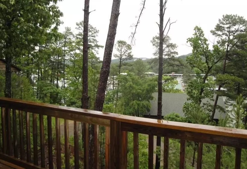 Lake View Three Bedroom, Three Bath Cottage With Hot Tub Overlooking Lake Ouachita. By Redawning