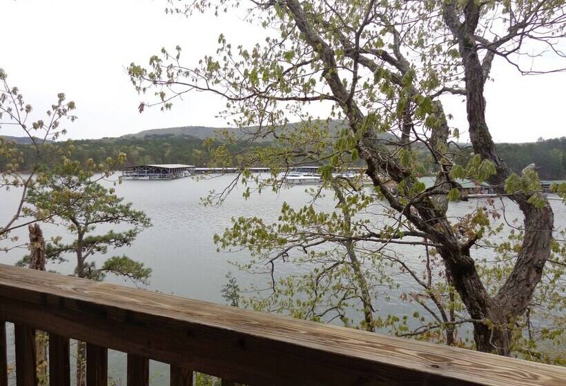 Lake View Three Bedroom, Three Bath Log Sided Cottage With Private Hot Tub Overlooking Lake Ouachita