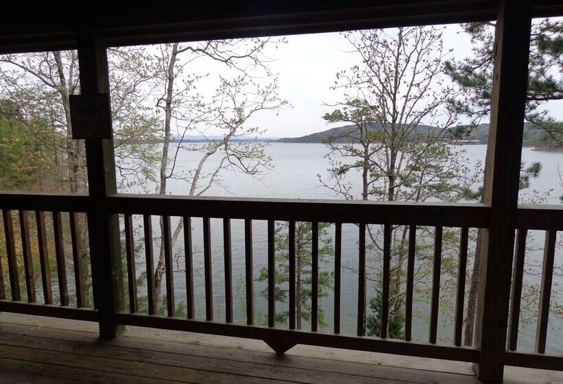 Lake View Three Bedroom, Three Bath Log Sided Cottage With Private Hot Tub Overlooking Lake Ouachita