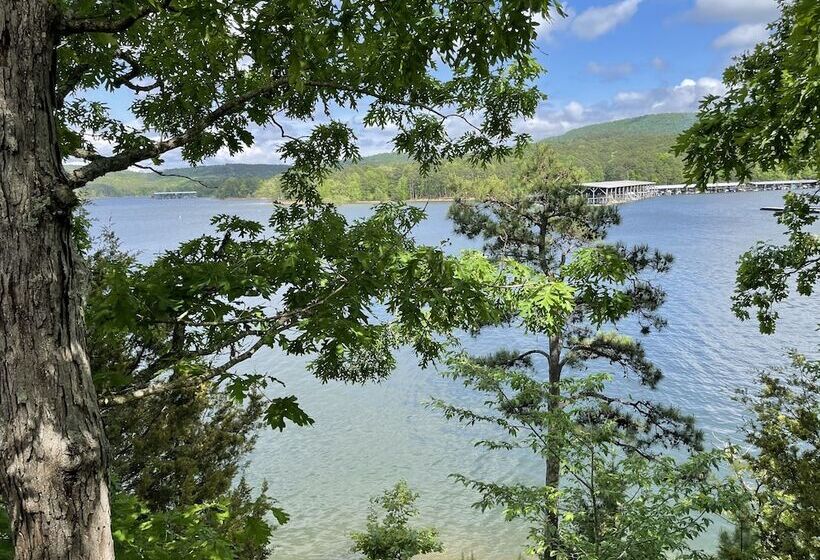 Lake View Three Bedroom, Three Bath Log Sided Cottage With Private Hot Tub Overlooking Lake Ouachita