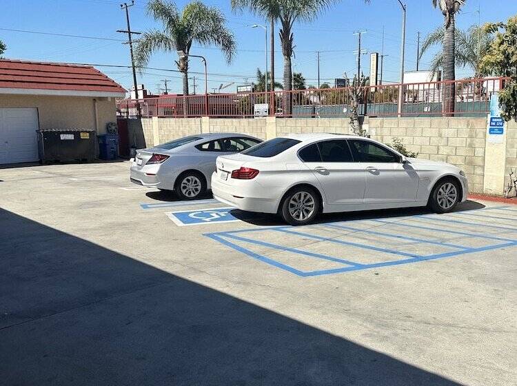 モーテル Twenty First Century Inn