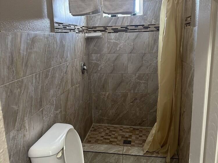 モーテル Twenty First Century Inn