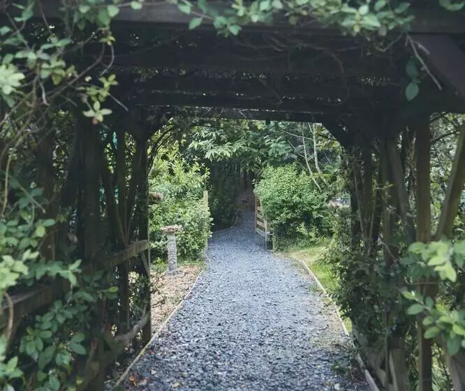Mushroom Yurt Set In 4 Acres Of Woodland And Lakes