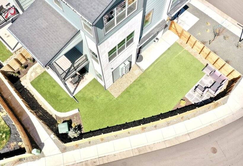 بنسيون Bear Lodge