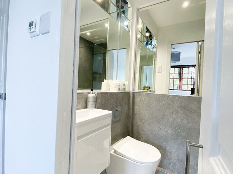 Pensione Harbourside Chambers