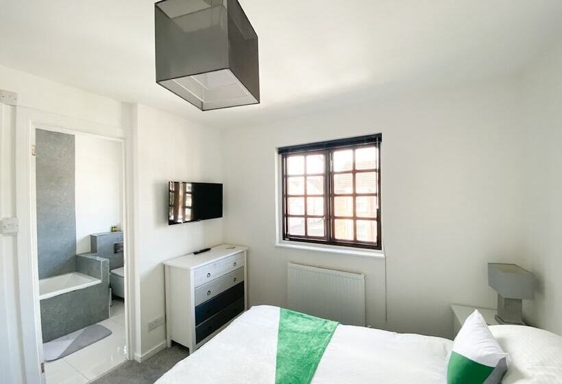 Pensione Harbourside Chambers