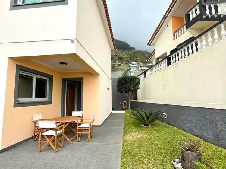 レジデンス Beautiful 3 Bed House In Arco Da Calheta
