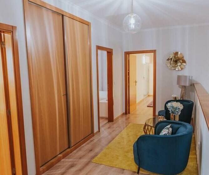 اقامتگاه Beautiful 3 Bed House In Arco Da Calheta