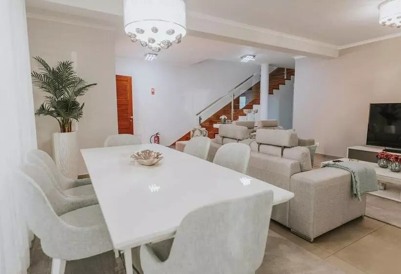 レジデンス Beautiful 3 Bed House In Arco Da Calheta