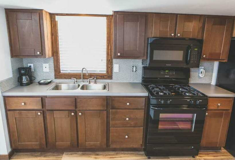 渡假胜地  Mystic Quarry