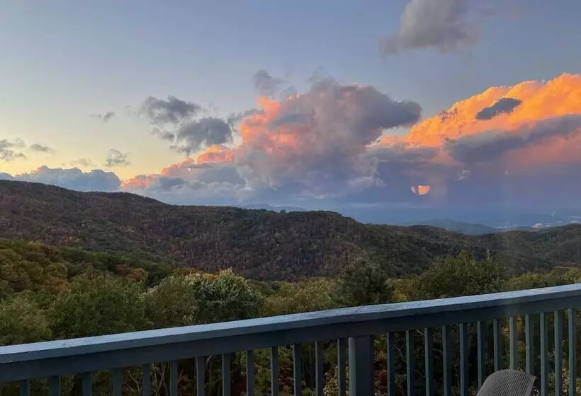 2 Master Suites _ Phenomenal Views   Alpine Summit