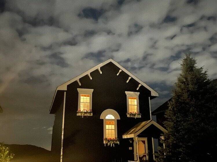 2 Master Suites _ Phenomenal Views   Alpine Summit