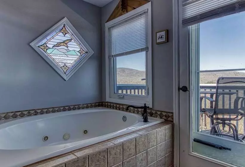 2 Master Suites _ Phenomenal Views   Alpine Summit