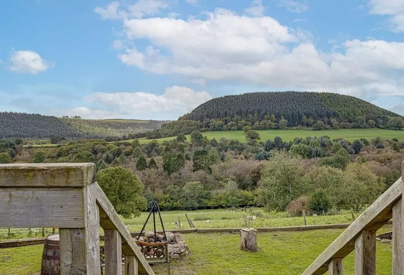 2 X Double Bed, Glamping Wagon In Dalby Forest
