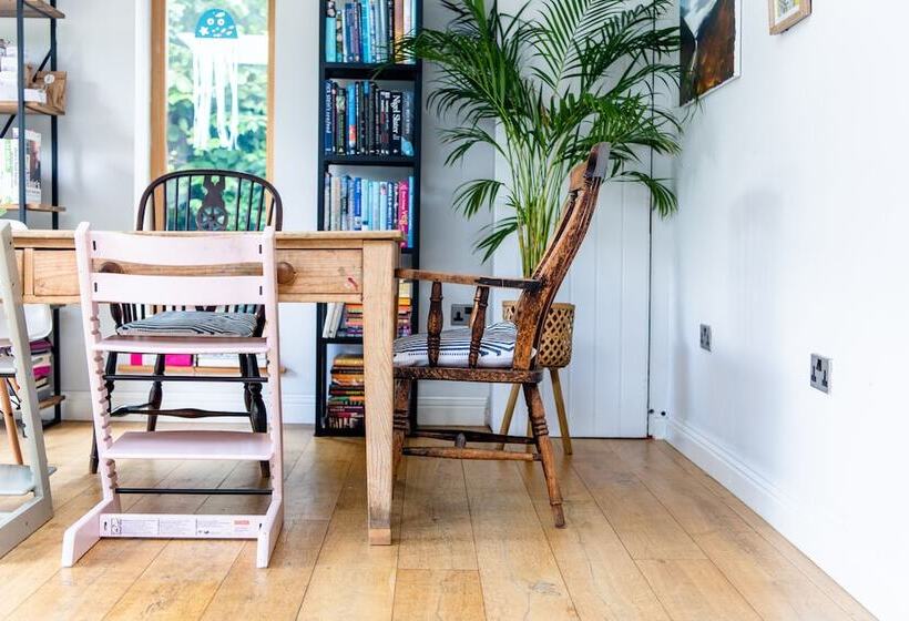 Barton Cottage Bed And Breakfast