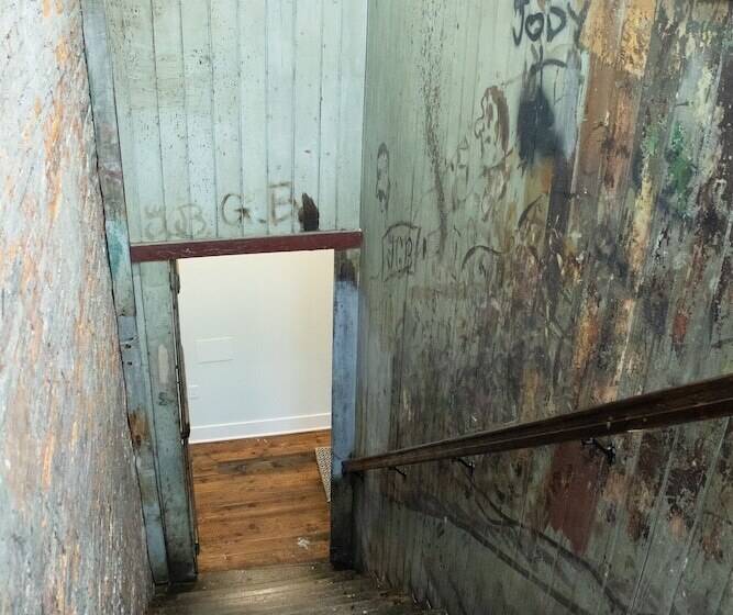 Bischoff Inn   Former 1870 Furniture Factory Now 5 Room Boutique