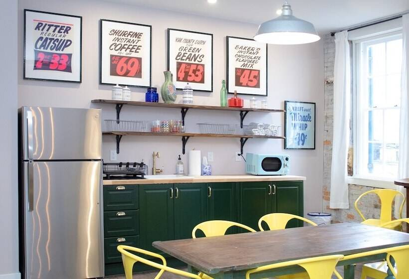 Bischoff Inn   Former 1870 Furniture Factory Now 5 Room Boutique