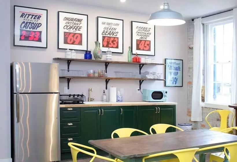 Bischoff Inn   Former 1870 Furniture Factory Now 5 Room Boutique