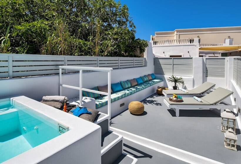 Hotel Amoramelia Suites