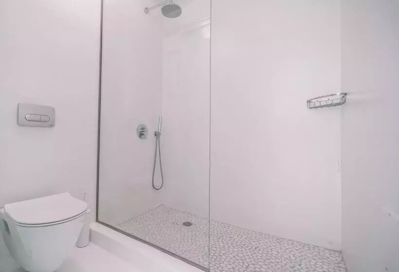 Hotelli Nelya Suites