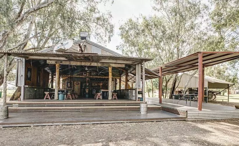 Hotelli Nyngan Riverside Tourist Park