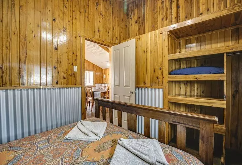 Hotelli Nyngan Riverside Tourist Park