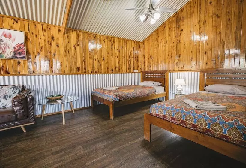 Hotelli Nyngan Riverside Tourist Park