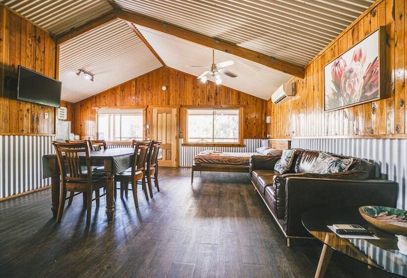 ホテル Nyngan Riverside Tourist Park