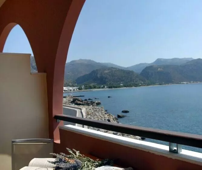 ホテル On The Rocks