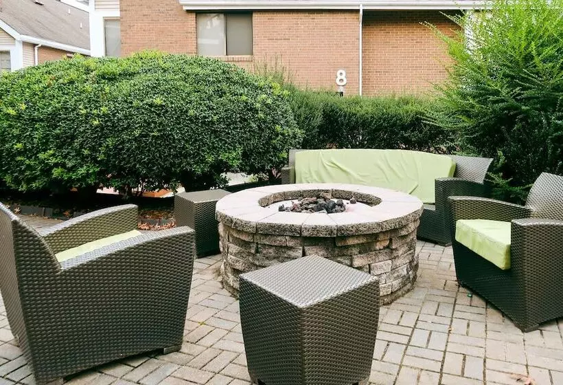 Hotelli Tysons Corner Suites, A Baymont By Wyndham