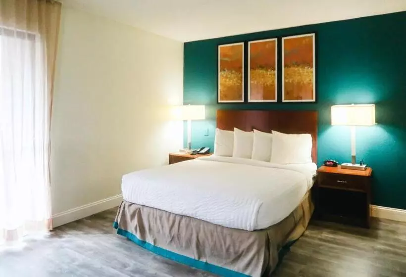 Hotelli Tysons Corner Suites, A Baymont By Wyndham