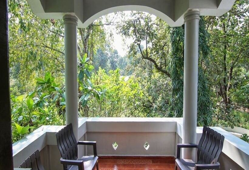 Hotel Vann Life Forest Resort