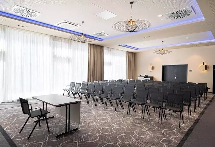 Leonardo Royal Hotel Cologne Bonn Airport