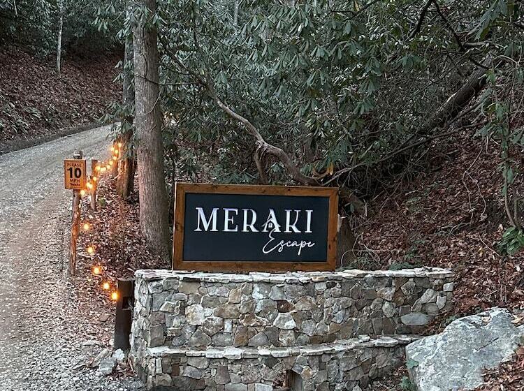 Meraki Escape    Log Cabins W/hot Tubs + Pet Friendly