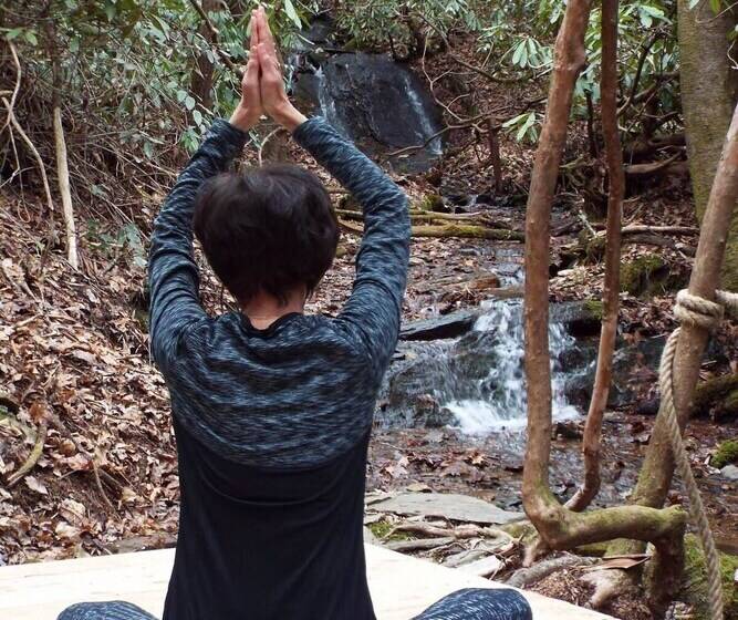 Meraki Escape    Log Cabins W/hot Tubs + Pet Friendly